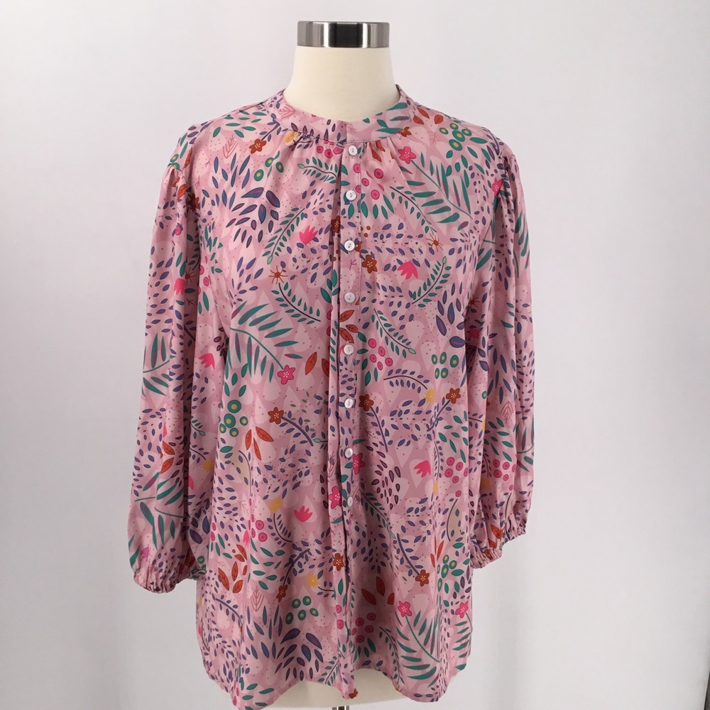 NWT Tendency Long Sleeve Button Floral Top Blouse